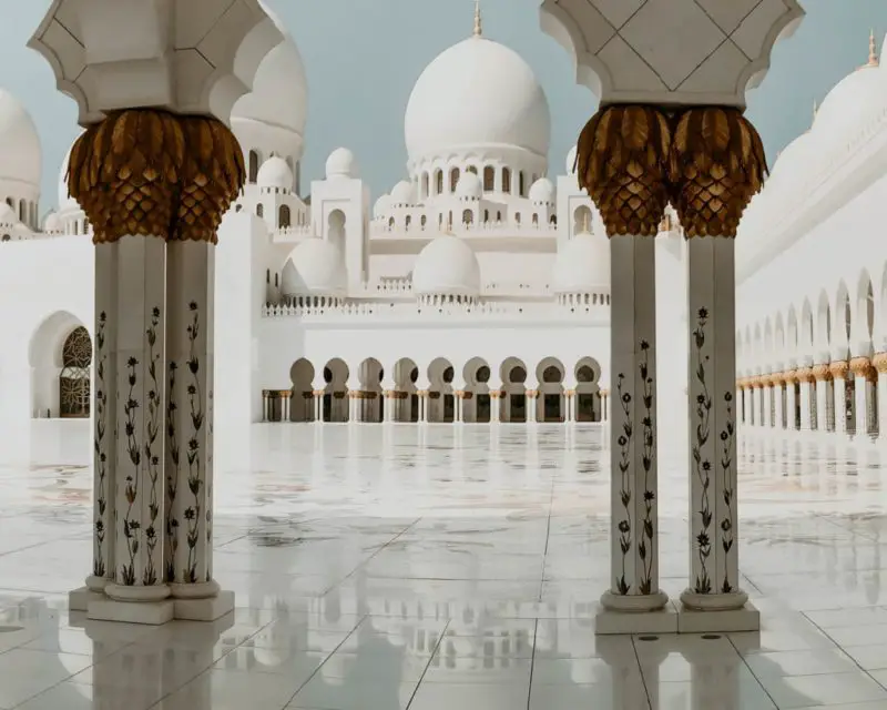 Hallway of Sheik Zayed mosque I saw during my day trip from Abu Dhabi from Dubai