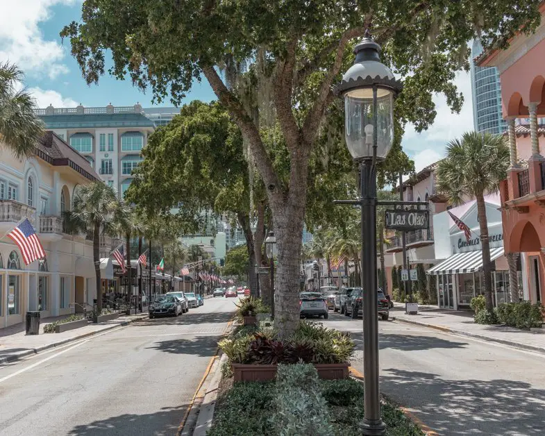 Las Olas Boulevard one of the top things to do in Fort Lauderdale for free